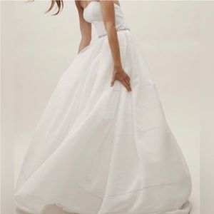 BHLDN Whispers & Echos Bellevue Linen Gown